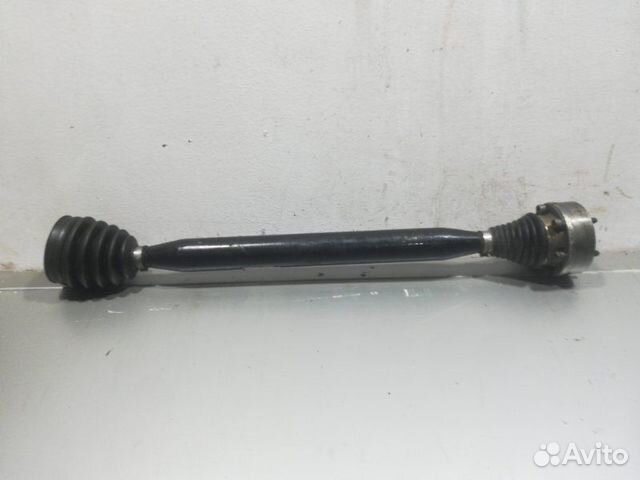 Привод (полуось) передний правый Skoda Polo 2009