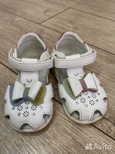 Сандалии для девочки