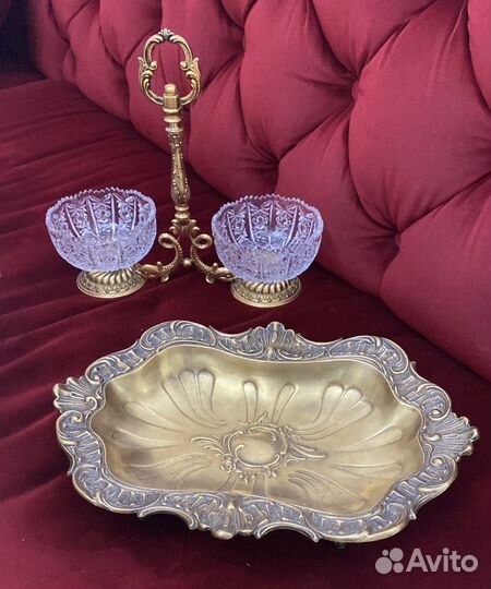 Хлебница (Фруктовница) на ножках