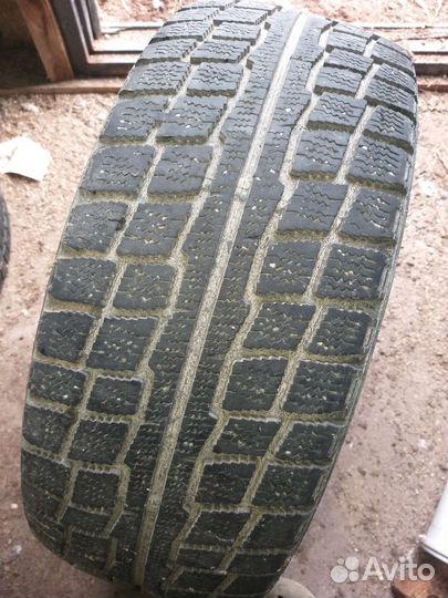 Goodyear UltraGrip Ice Navi Neo 205/55 R16