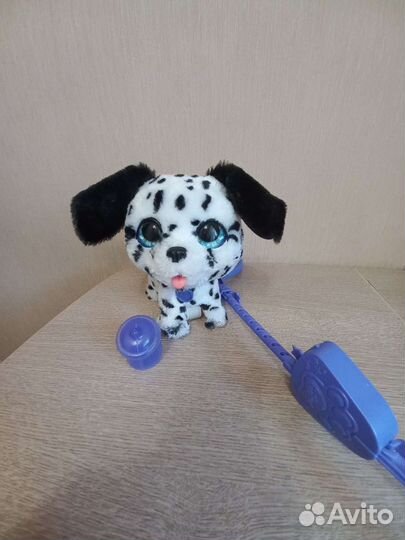 Игрушечная Собачка на поводке