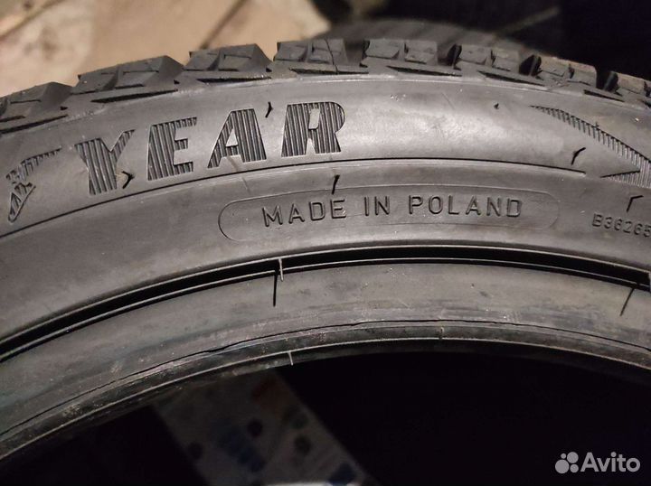Goodyear UltraGrip Ice 2 225/50 R17 98T