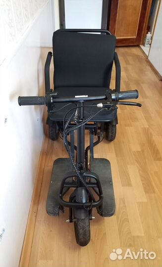 Трехколесный электроскутер Sputnik Pro 700 W