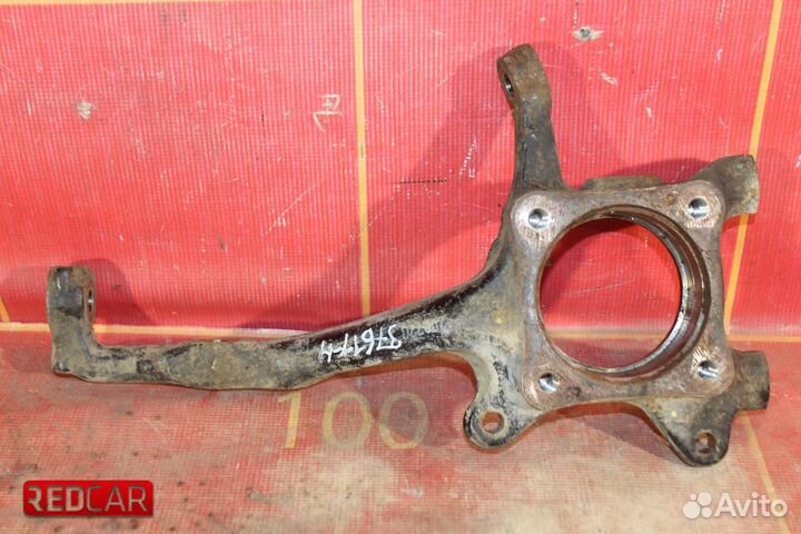 Кулак поворотный передний правый Toyota Fortuner 2