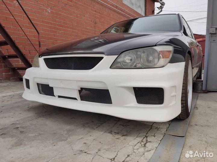Передний бампер на Lexus is 200/Toyota altezza