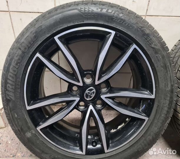 Диски с резиной на Toyota Camry r17