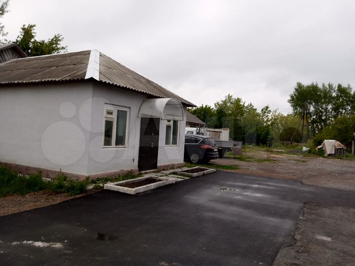 Производство, 1300 м²