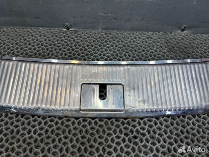 Накладка багажника Volkswagen Touareg 7LA 2.5 BAC