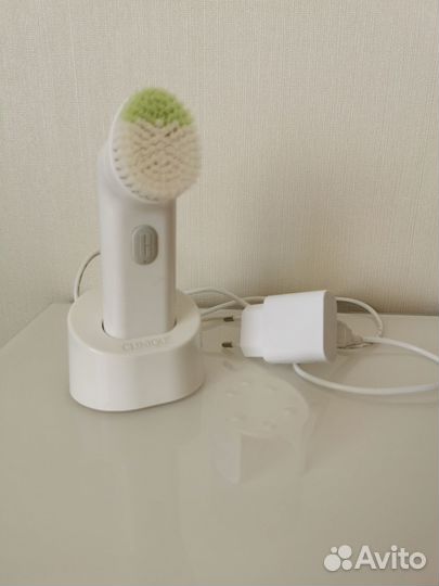 Щетка для лица Clinique Sonic System