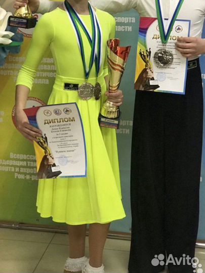 Платье для бальных танцев