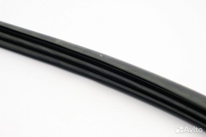 Уплотнитель стекла крышки багажника для Нива Урбан