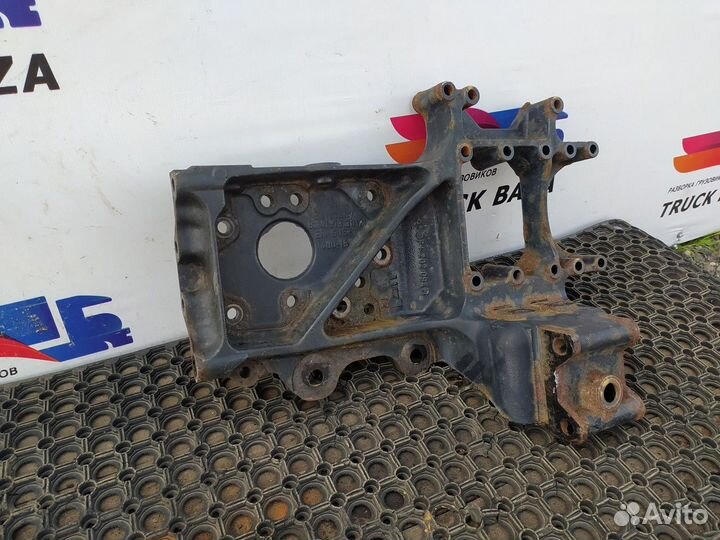 Кронштейн рессоры передней правый