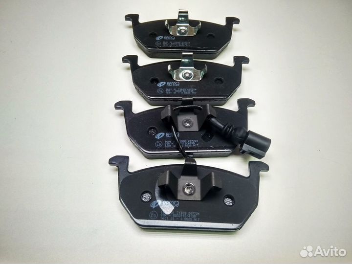 Колодки тормозные передние Шкода Октавия А7