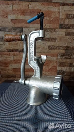 Мясорубки чугунные времён СССР