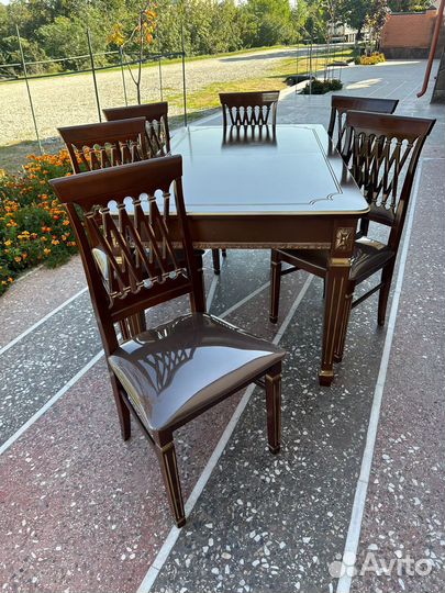 Стол орех и стулья