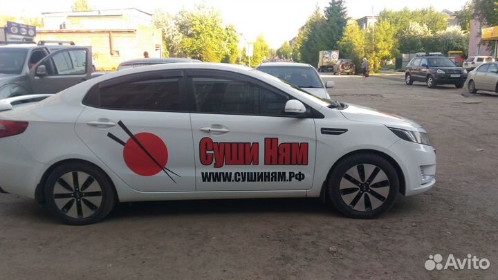 Изготовление наклеек на автомобили