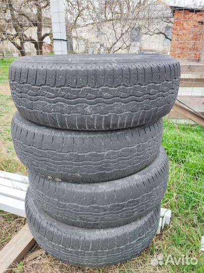 Bridgestone Dueler A/T 225/65 R17