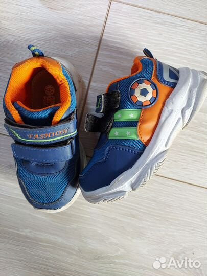 Кроссовки 26 размер