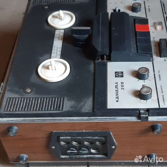 Катушечный магнитофон Комета-209