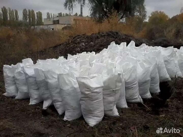 Куриный помет в мешках
