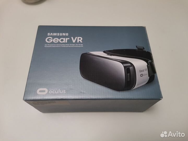 Очки виртуальной реальности Samsung Gear VR