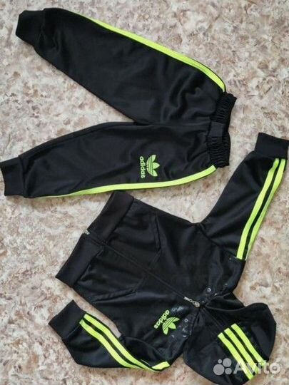 Костюмы из Франции на мальчика 86 отл сост