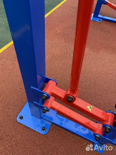 Уличный тренажер жим от груди AVU004