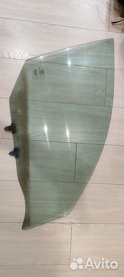 Стекло правое переднее Ниссан Альмера н16