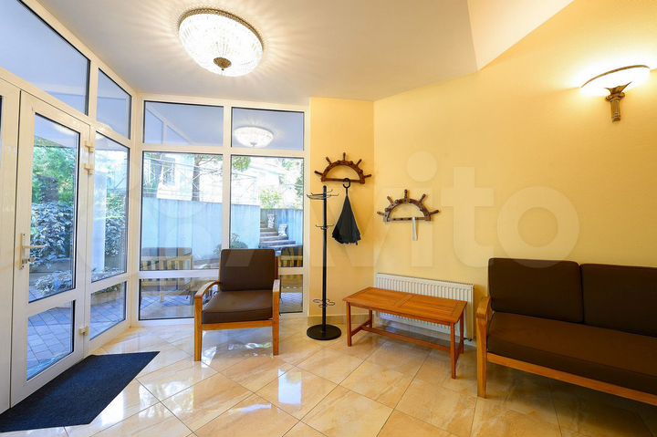 Коттедж 560 м² на участке 100 сот.