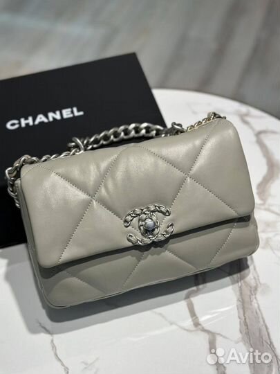 Сумочка шанель женская Chanel 19