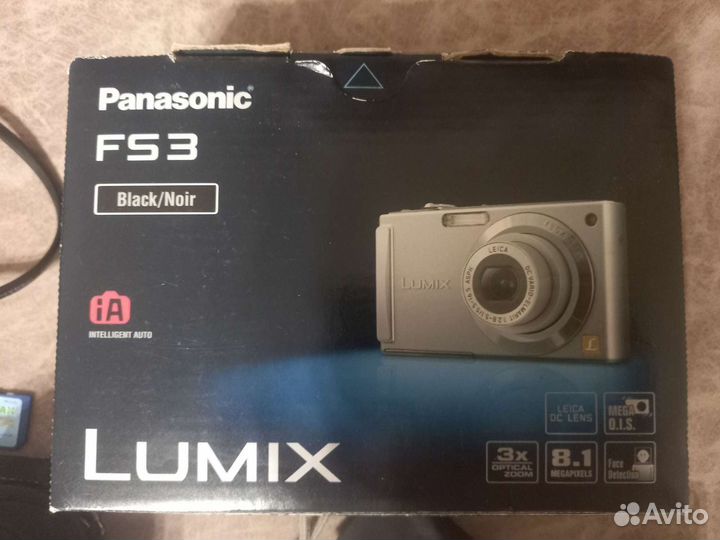 Компактный фотоаппарат