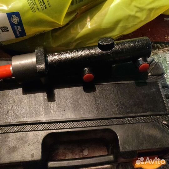 Тормозной цилиндр для Мерседес Бенс 901 и 904