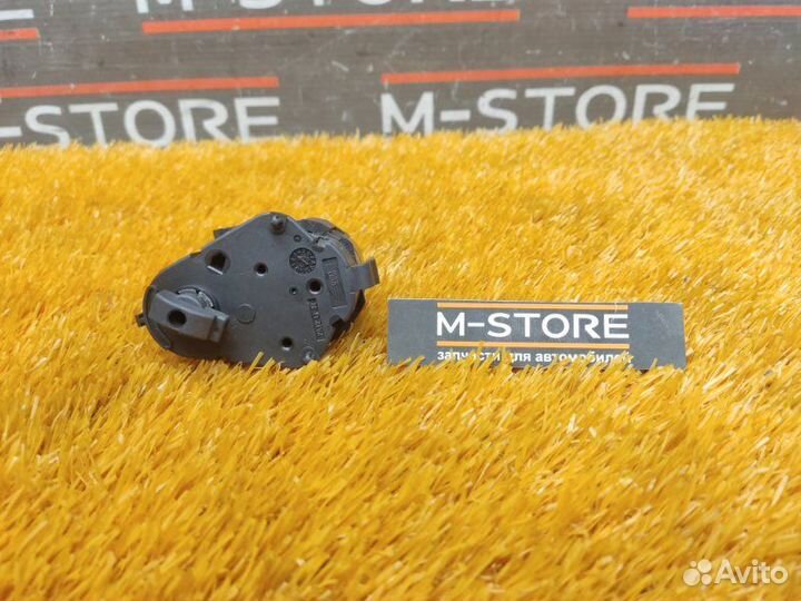 Привод заслонки отопителя Bmw X3 E83 M54B25