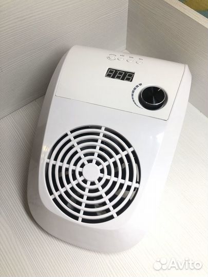 Вытяжка и лампа для маникюра