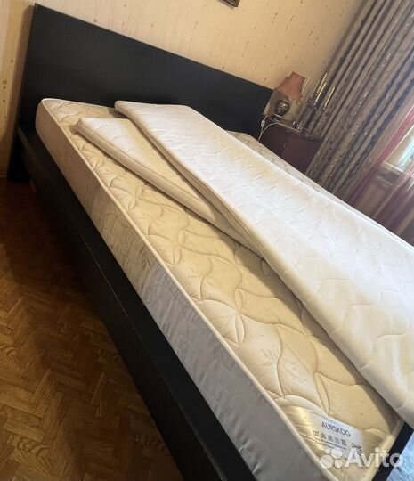 Кровать с матрасом