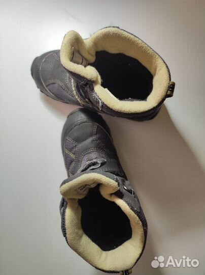 Продаю детские зимние ботинки Viking р.30