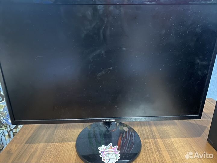 Компьютер, мышка, клавиатура и монитор