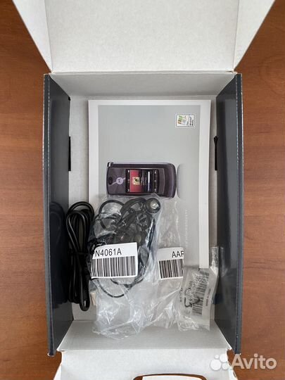 Motorola RAZR2 V8, 2 ГБ