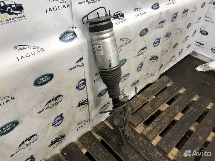 Пневмостойка передняя левая Land Rover Discovery V