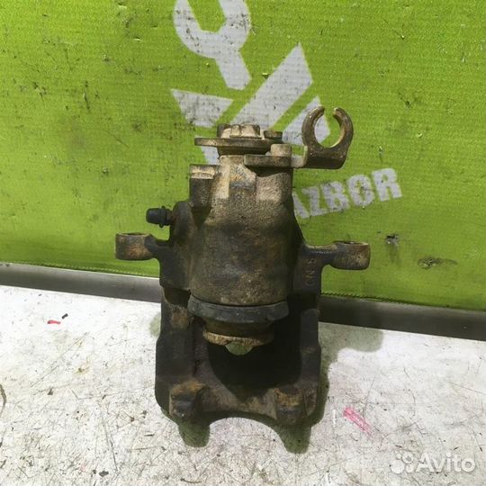 Суппорт задний правый Вольво C40