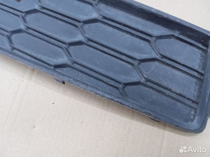 Skoda rapid 2 решетка переднего бампера левая