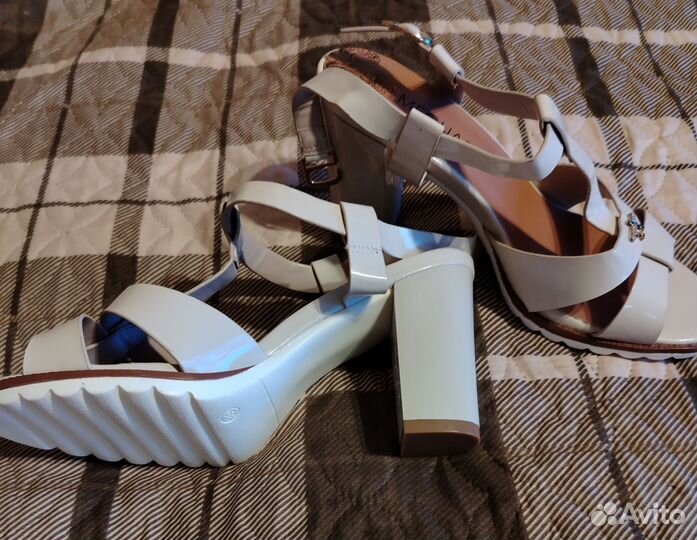 Босоножки женские 39 размер