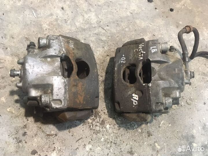 Суппорт правый Opel Vectra C