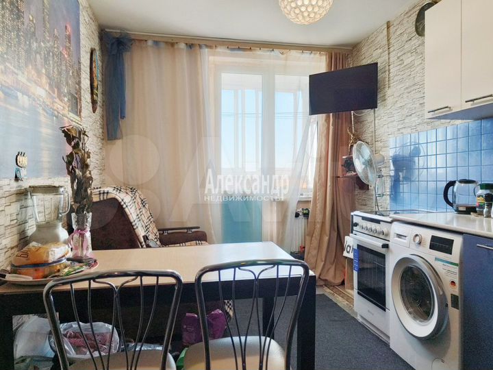 2-к. квартира, 53 м², 13/18 эт.
