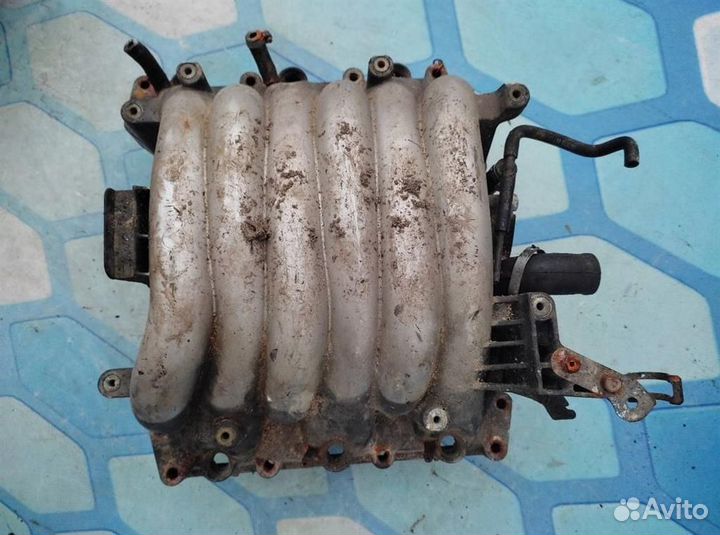 Коллектор впускной 078133223BF