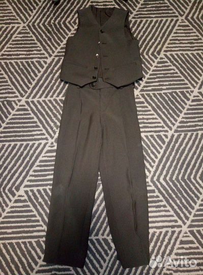 Костюм школьный