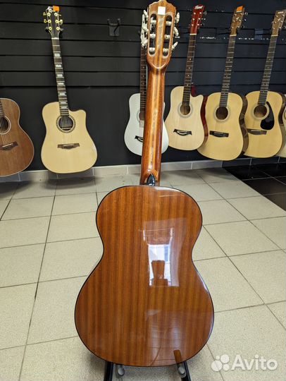 Классическая гитара бу
