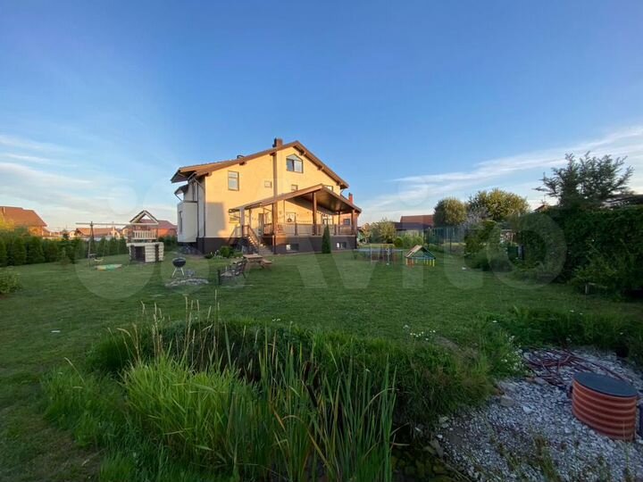 Коттедж 395 м² на участке 15,6 сот.