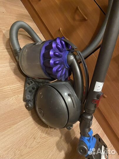 Пылесос Dyson dc 37