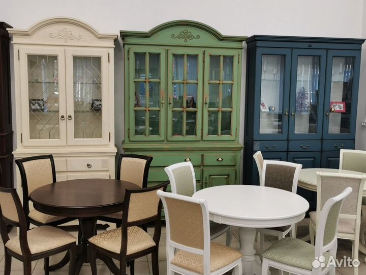 Стол обеденный